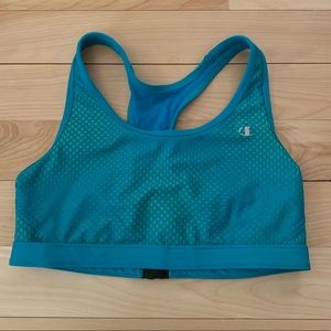 Amazing champion sports bra!